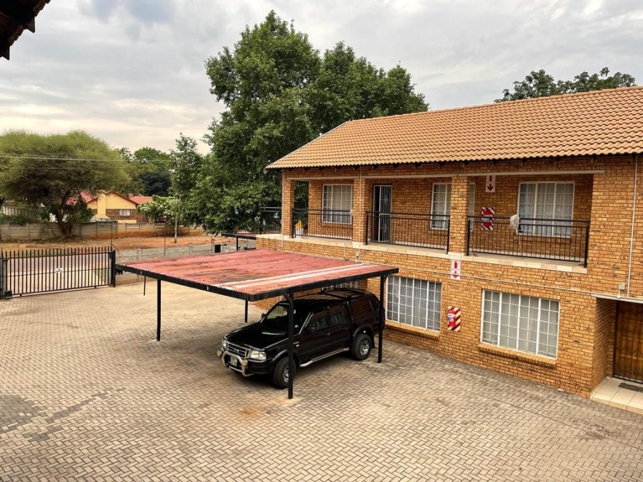 2 Bedroom Property for Sale in Rustenburg Central North West